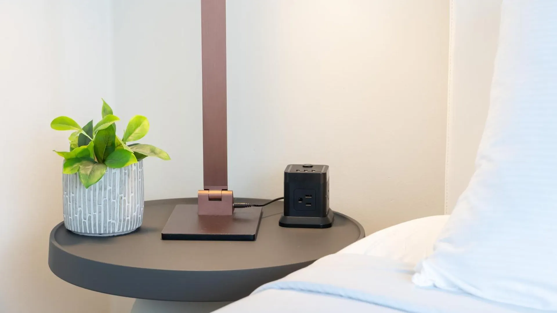 Cozy Ocean View Escape Just Steps To Waikiki Beach! Honolulu 0*,