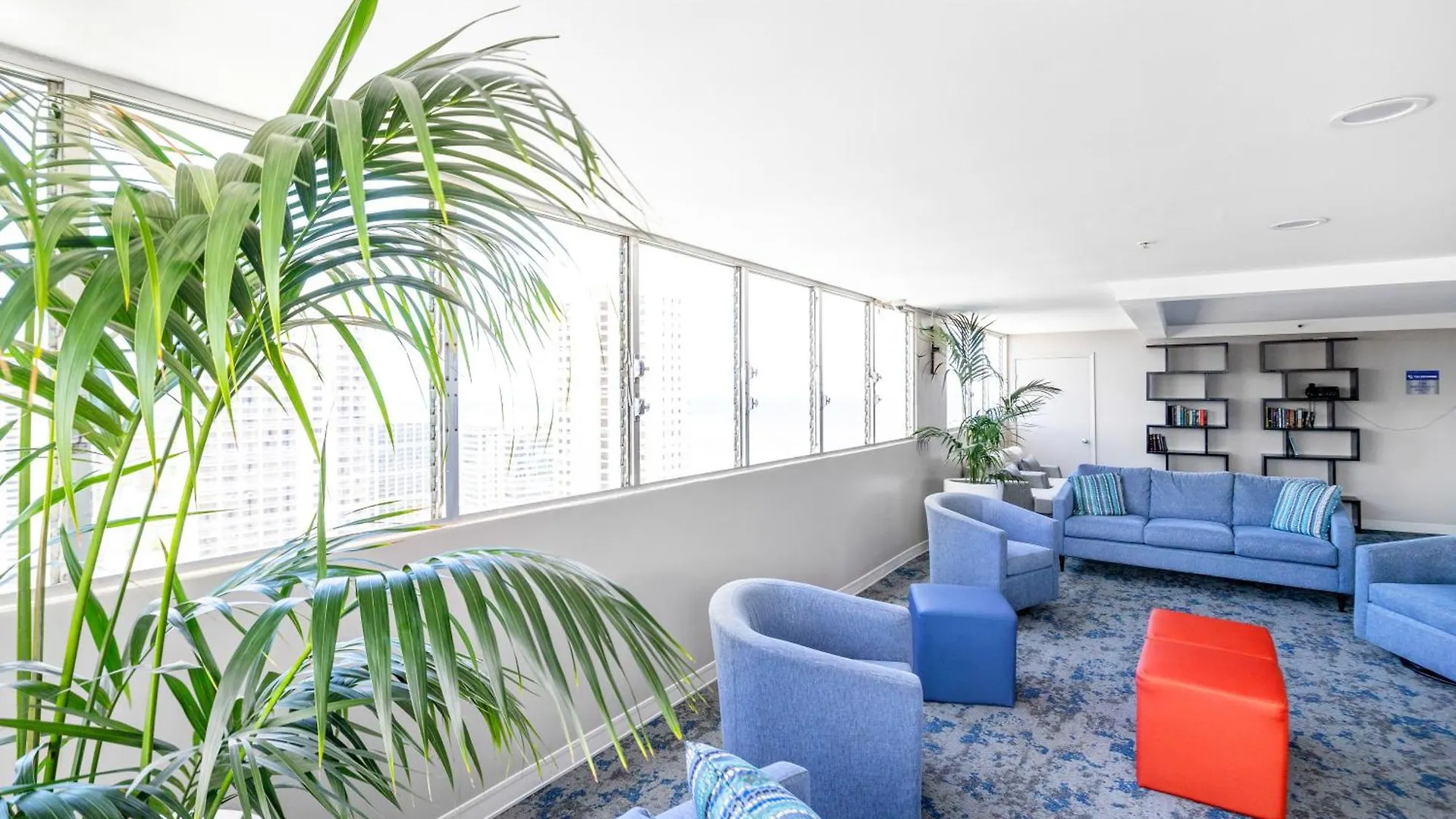 Cozy Ocean View Escape Just Steps To Waikiki Beach! Honolulu