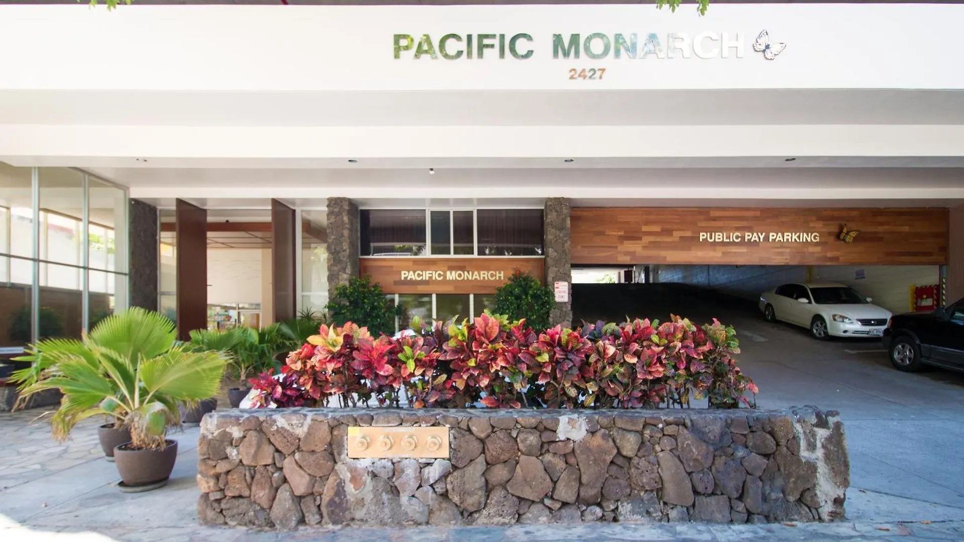 Cozy Ocean View Escape Just Steps To Waikiki Beach! هونولولو