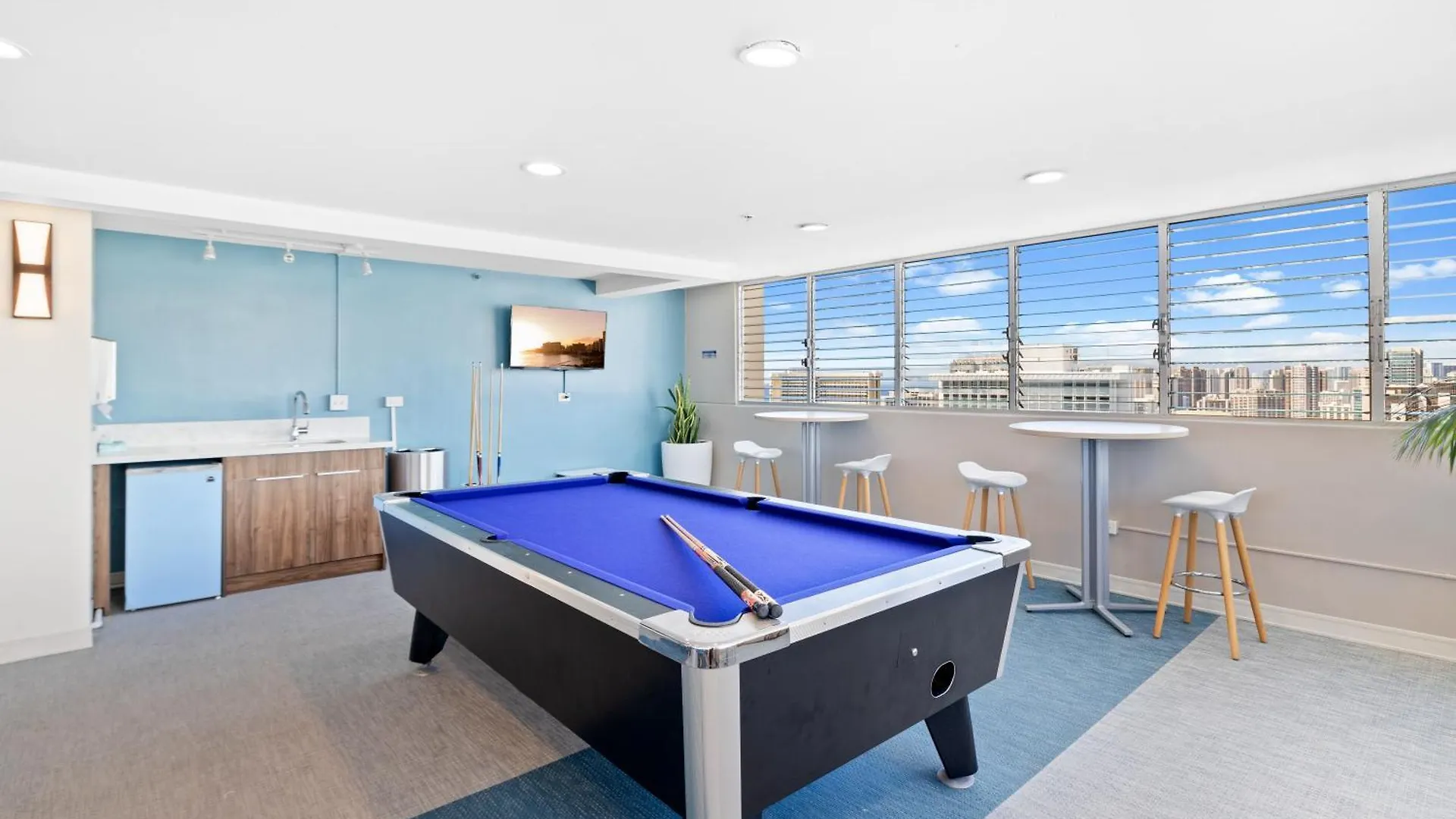 Cozy Ocean View Escape Just Steps To Waikiki Beach! هونولولو شقة
